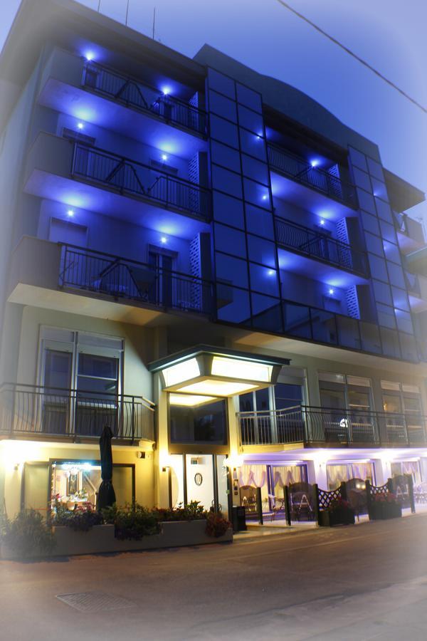 Hotel Adria 벨레지아아지마리나 외부 사진